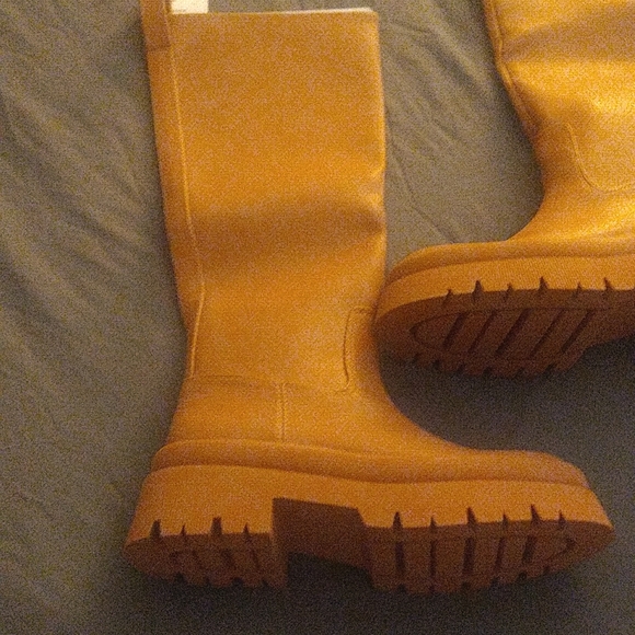 NWT pull and bear boots πͺπ¦πͺπ¦πͺπ¦ - Picture 2 of 3